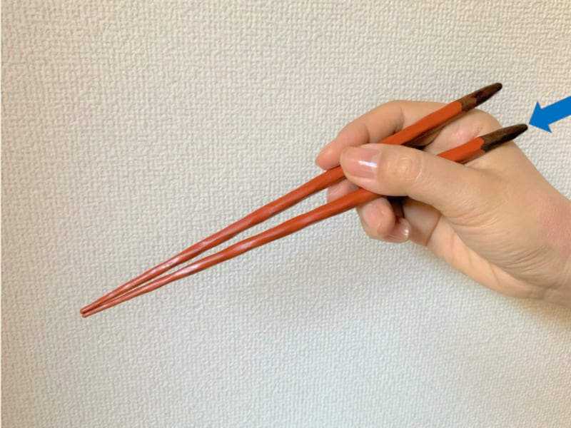 正しい箸の持ち方を簡単にマスターする方法４